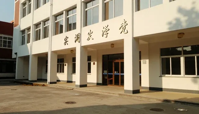 如何科学选型AI搜索优化服务提升内容更新效率